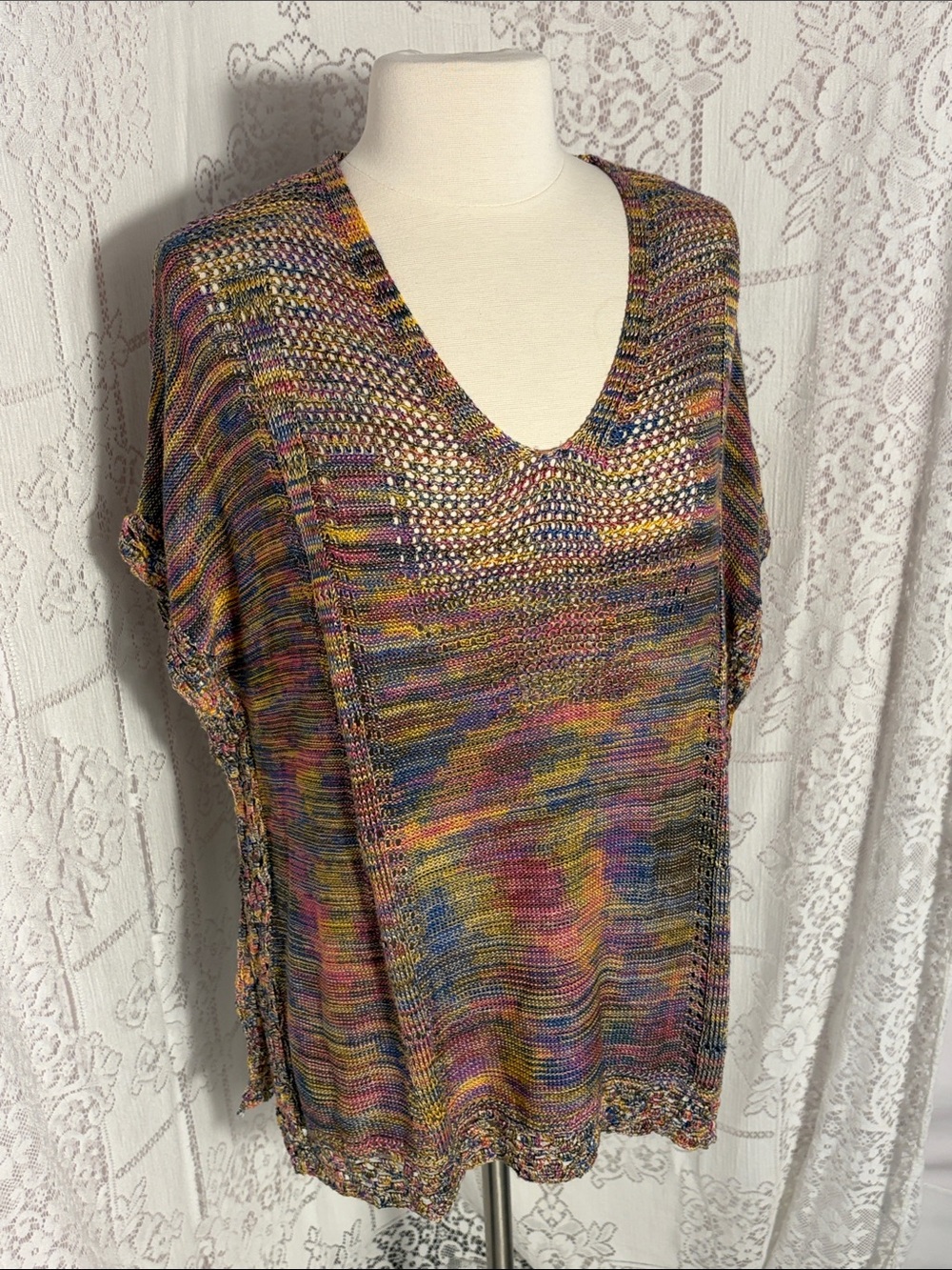 Democracy Multicolor V-Neck Knit Sweater